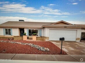 Building Photo - 4852 W Cochise Dr
