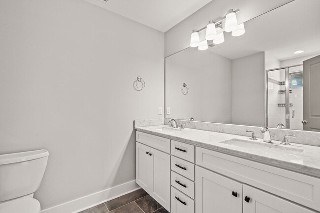 Building Photo - East Nashville Rental!