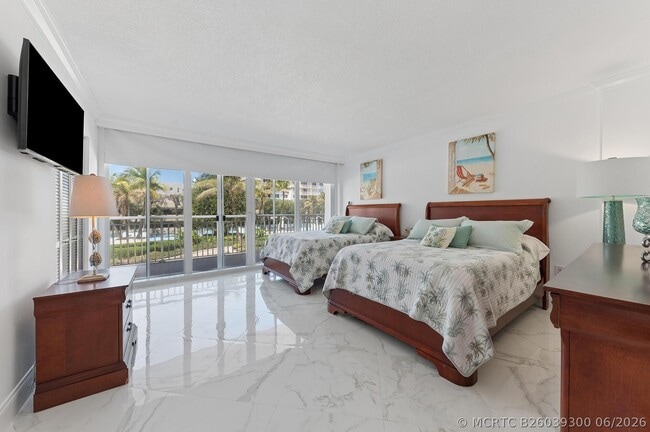 Building Photo - 3546 S Ocean Blvd