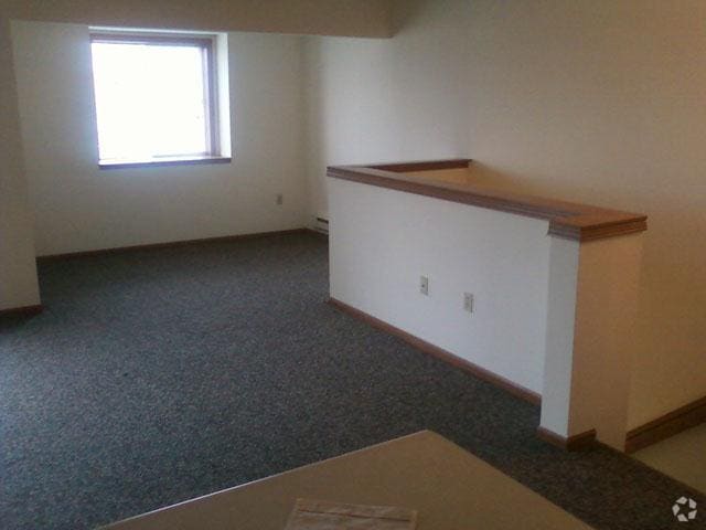 Primary Photo - Lakeview Meadow Apartments