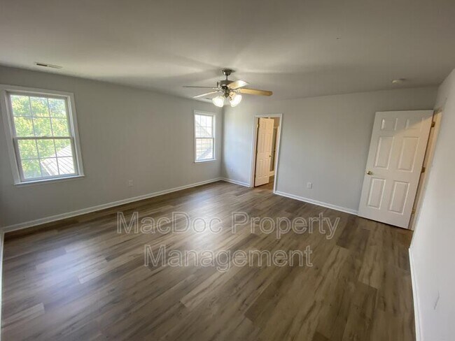 Building Photo - 7218 John Taylor Mews