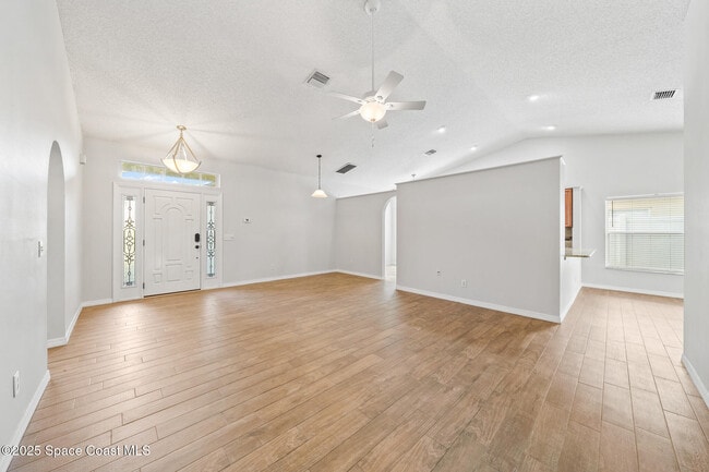 Building Photo - 2918 Pebble Creek St