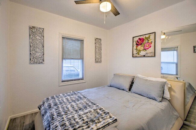 Building Photo - 3976 Utica St