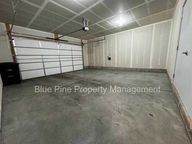 Building Photo - 2824 Brooklyn St