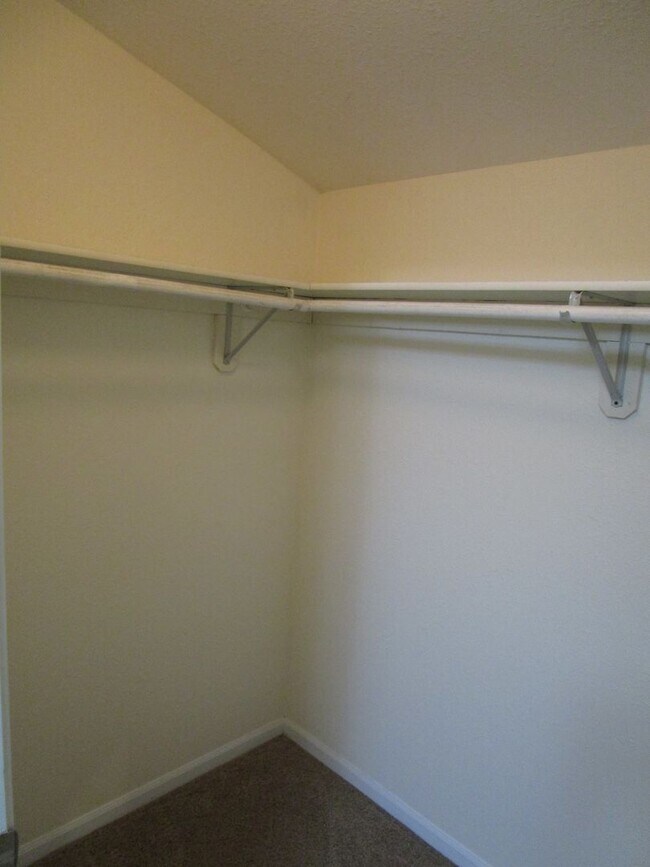 Building Photo - 4404-4404 W Jeana Ct