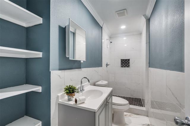 Building Photo - 2403 Vassar Ct