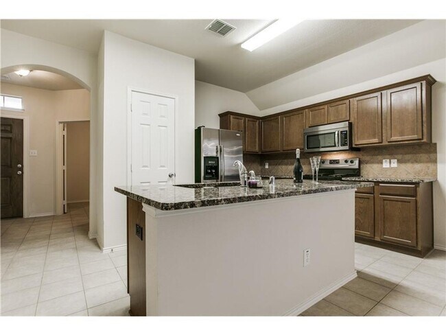 Building Photo - Welcome Home 3-2-2 Melissa ISD