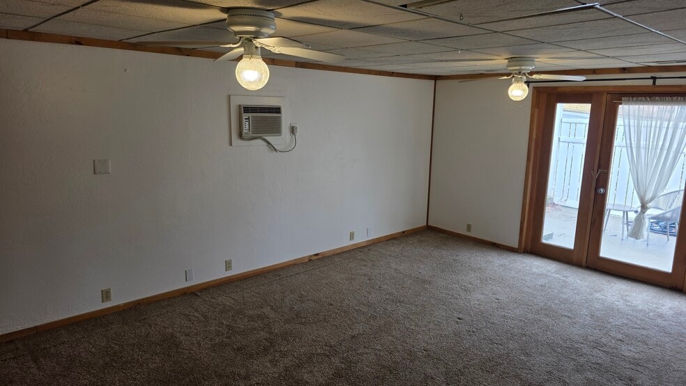 Building Photo - 547 E 100 N