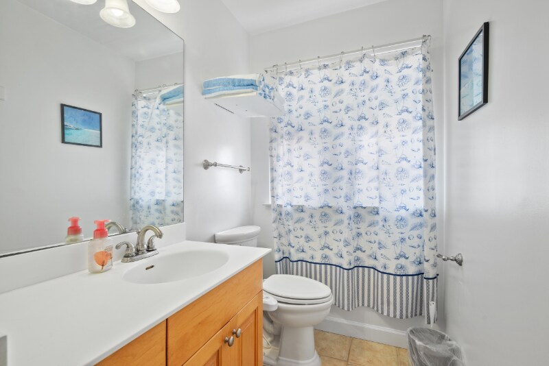 Building Photo - 980 W Ocean View Ave