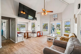 Building Photo - 2340 Grand Oaks Ln