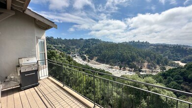 Building Photo - Spacious 4-Story Townhouse with Panoramic ...