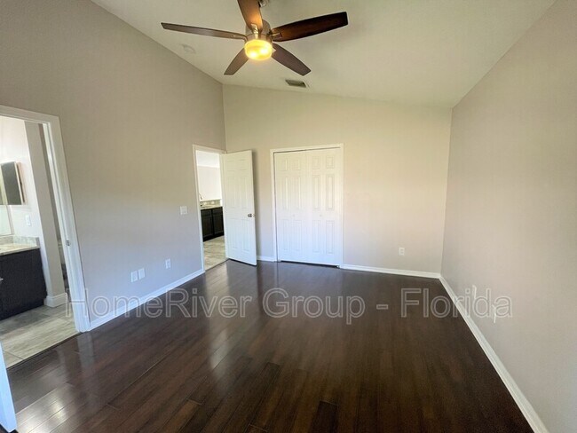 Building Photo - 5240 Mango Fruit St