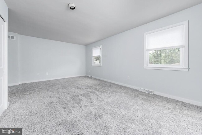 Building Photo - 115 Greenvale Ct