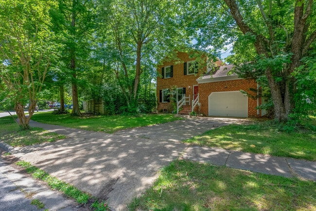 Building Photo - 2105 Grey Fox Ln