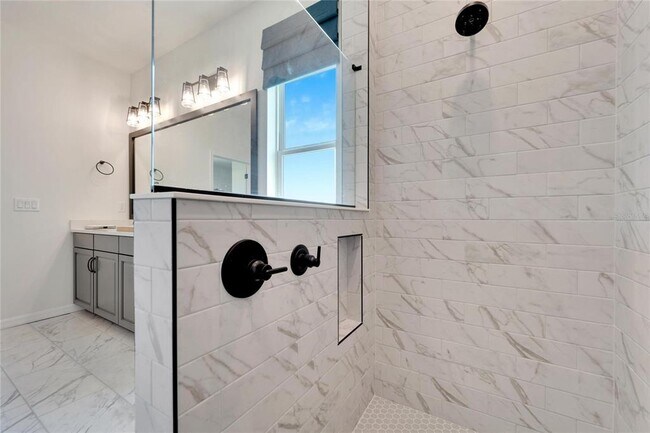 Building Photo - 5414 Silver Sun Dr