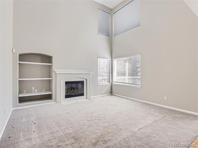 Building Photo - 16234 Creekview Dr