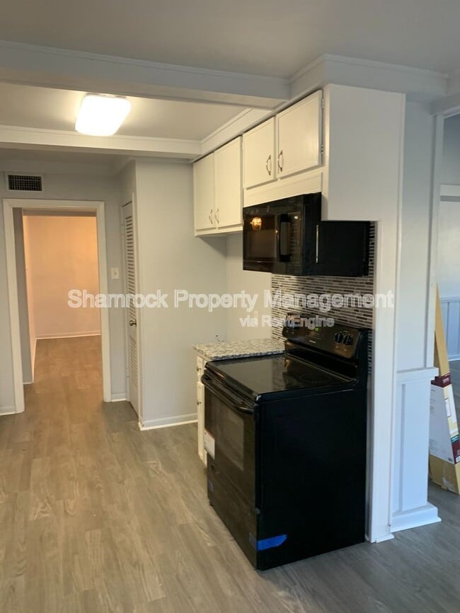 Building Photo - 5312 Lake Charles Dr