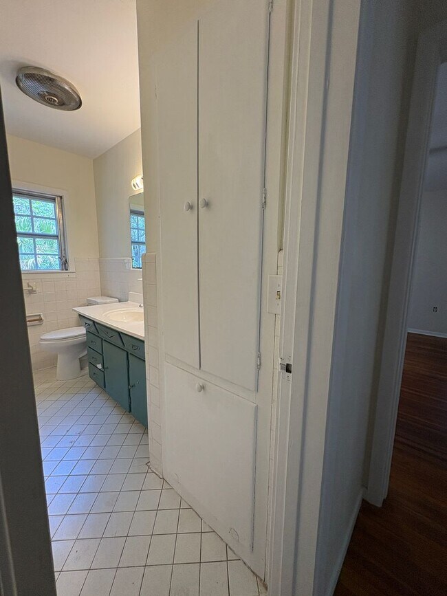 Building Photo - 2BR/2BA Home with Preserve View + Tennis C...