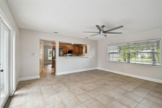 Building Photo - 4602 S Renellie Dr