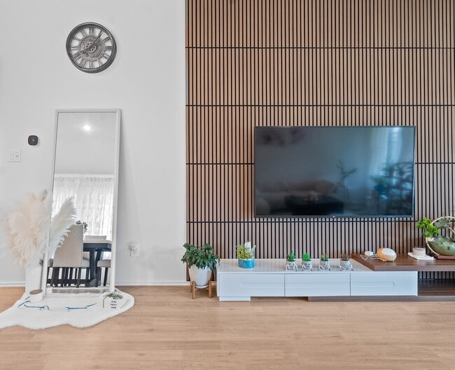 Building Photo - 12919 California Palm Ct