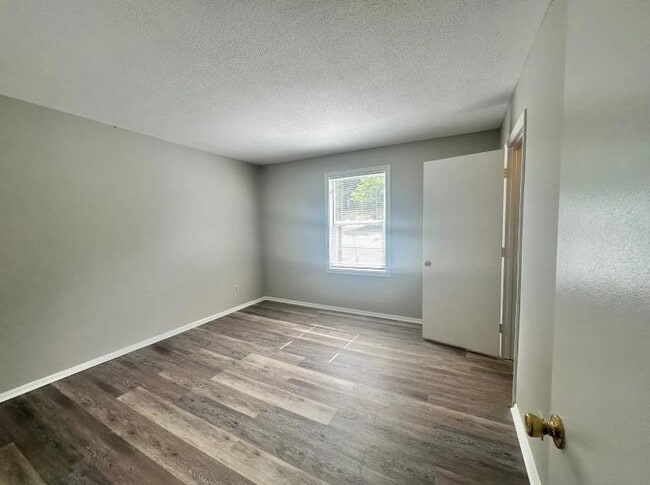 Building Photo - 1448 Nottingham Rd