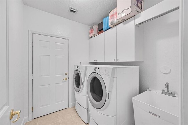 Building Photo - 12459 NW 52nd Ct