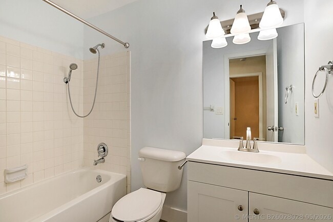 Building Photo - 9593 Richmond Cir