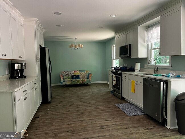 Building Photo - 208 Swanson Ridge