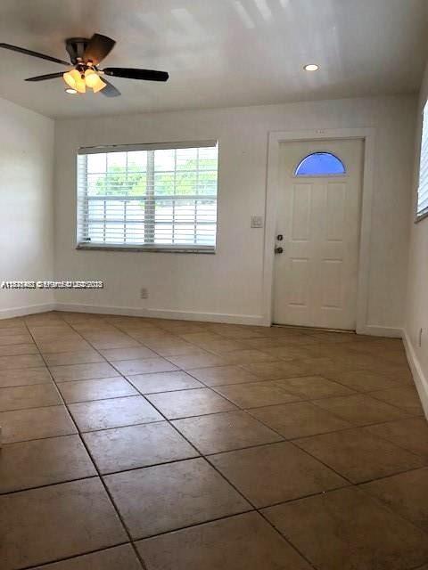 Building Photo - 904 SW 7th Terrace