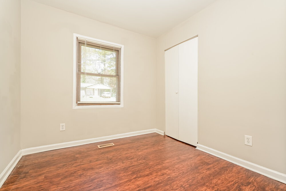 Building Photo - 263 Roxbury Dr