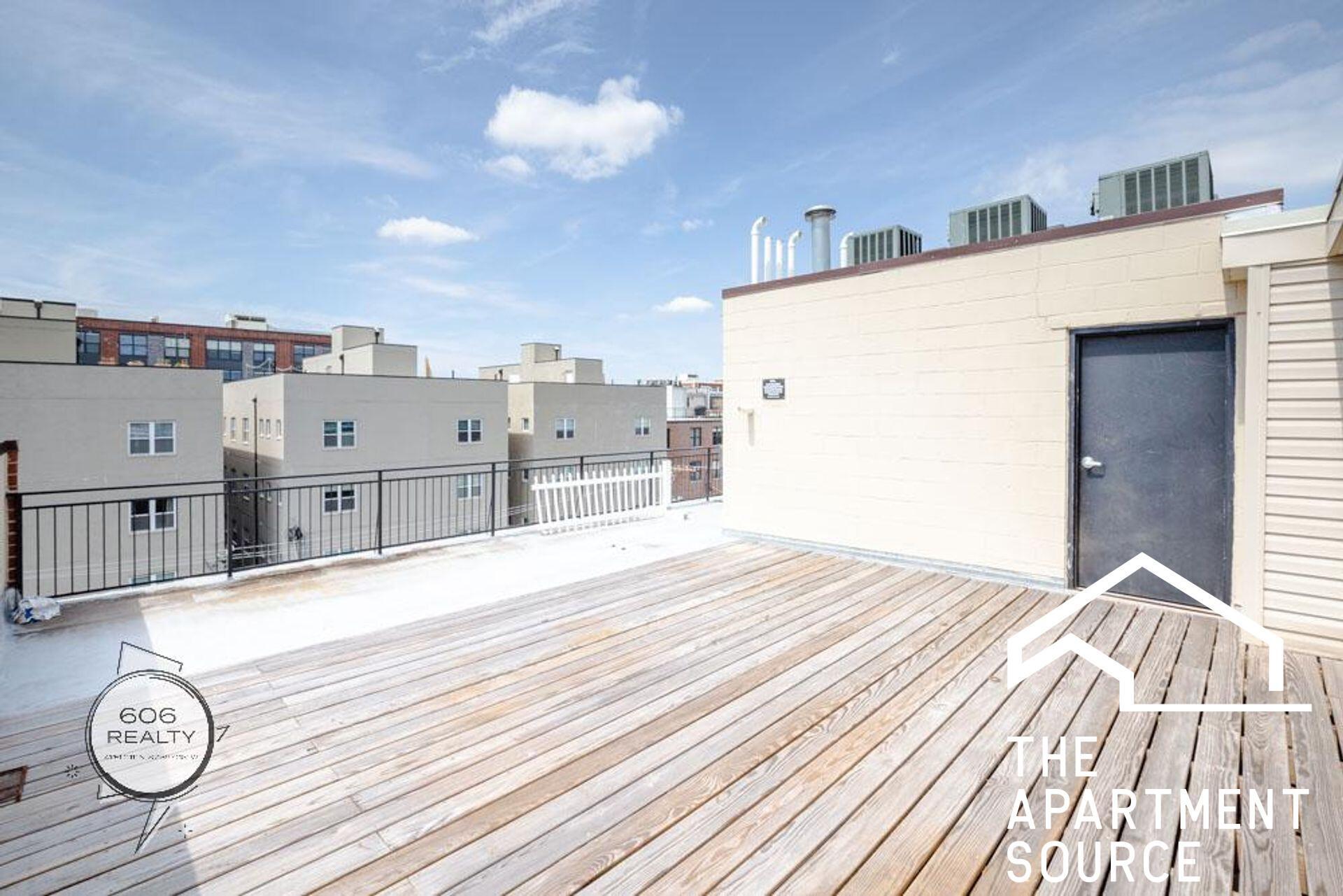 Building Photo - 2523 N Sacramento Ave