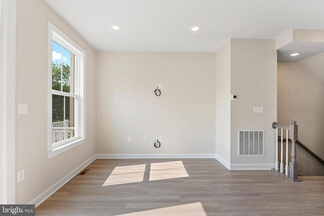 Building Photo - 7249 Mountaineer Dr