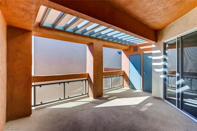 Building Photo - 19 E Agate Ave