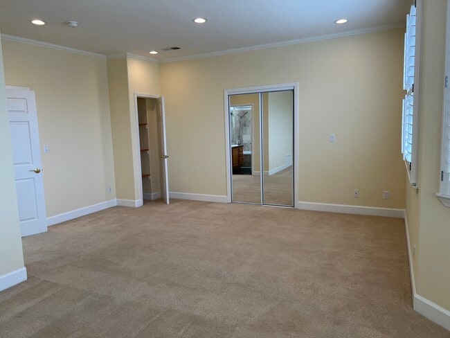 master bed room - 1276 45th Ave