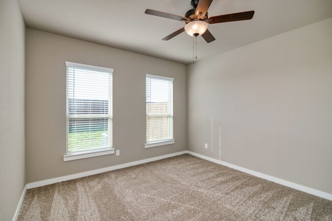Building Photo - GORGEOUS 3 BEDROOM DUPLEX LOCATED IN MIDLOTHIAN ISD!