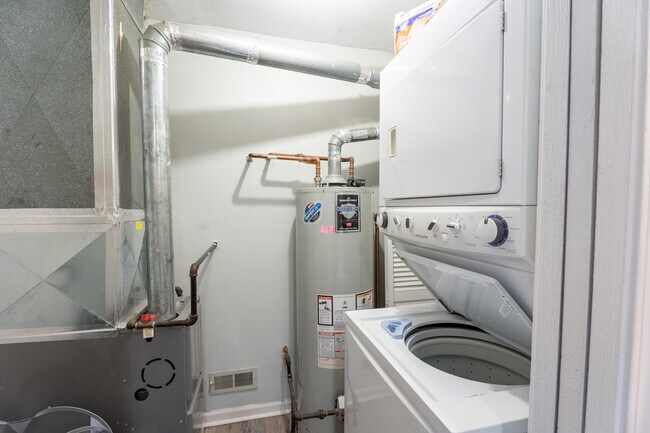 Building Photo - 774 Terrace Ct