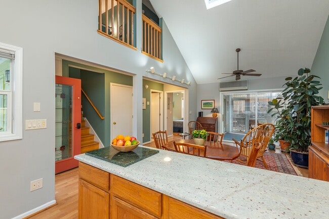 Building Photo - West Asheville Rental! Co-housing Development