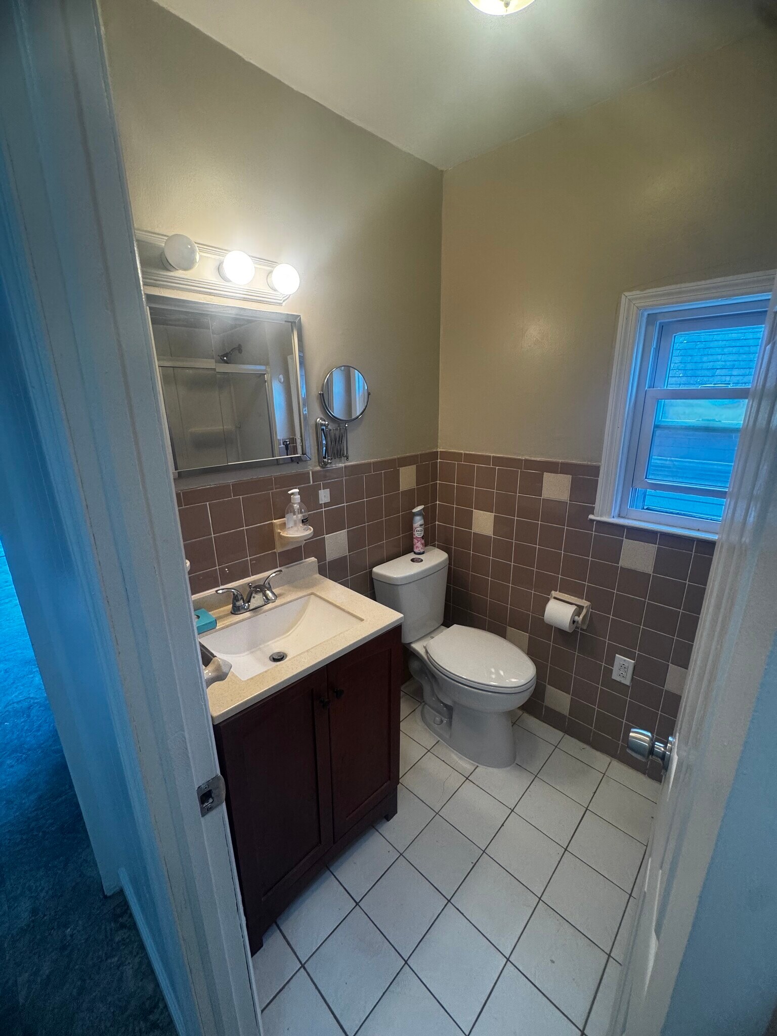 Building Photo - 208 Saint Marys Ave