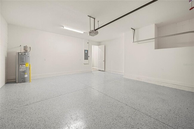 Building Photo - 2049 Heart Lk Dr