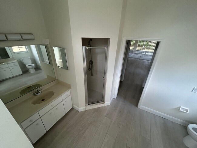 Building Photo - 8448 SW 196th Avenue Rd