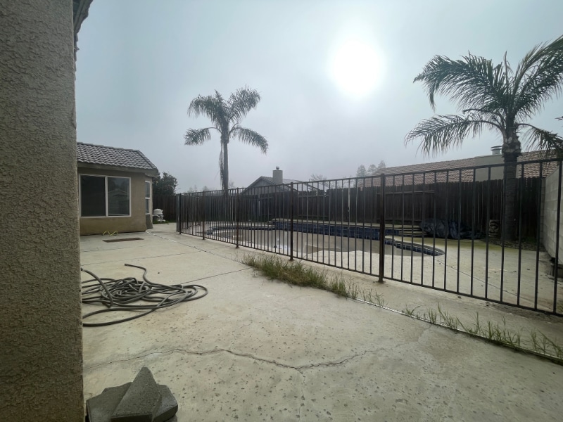 Building Photo - 3713 White Sands Dr