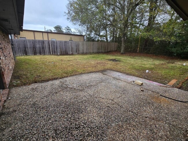 Building Photo - 7210 Headlee Rd