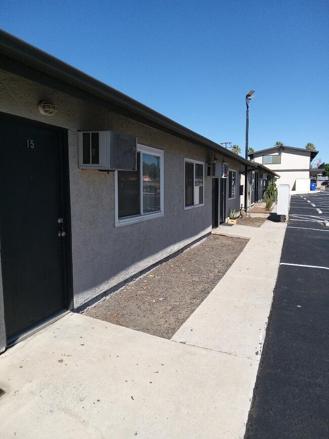 Building Photo - 3855 Stobbs Way