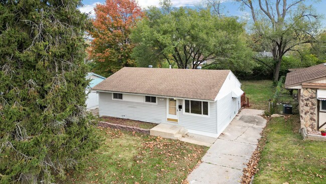 Primary Photo - Section 8 Property! 3 bedroom 2 bathroom |...