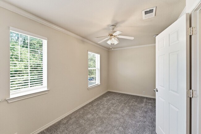 Building Photo - 7449 Danbridge Ln