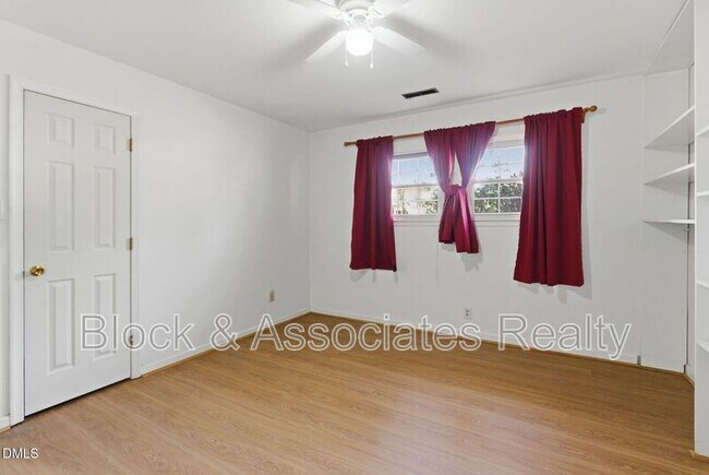 Building Photo - 1200 Boxwood Ln