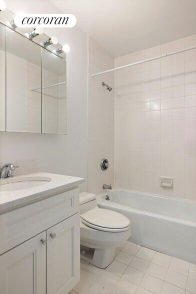 Building Photo - 350 W 50th St