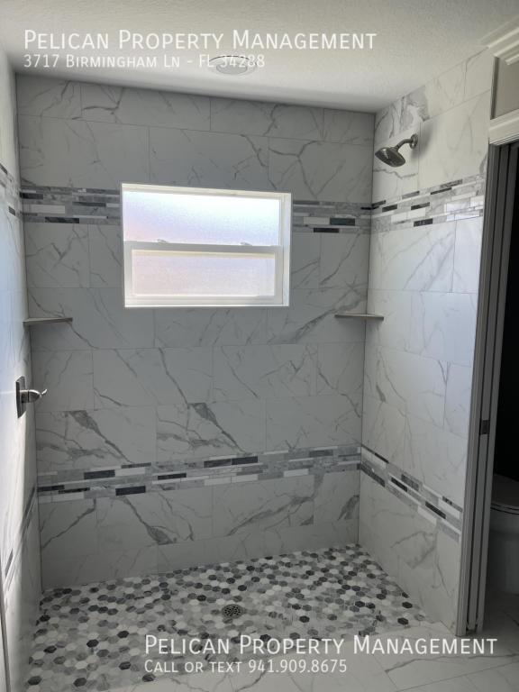 Building Photo - 3717 Birmingham Ln