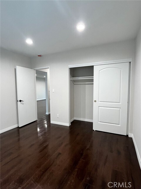 Building Photo - 18641 Oriente Dr