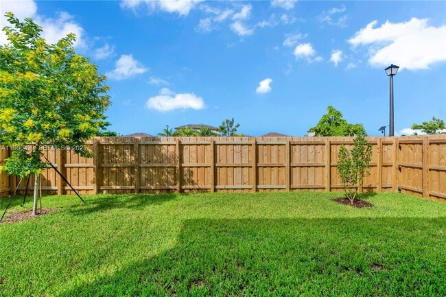 Building Photo - 2444 SE 24th Ave